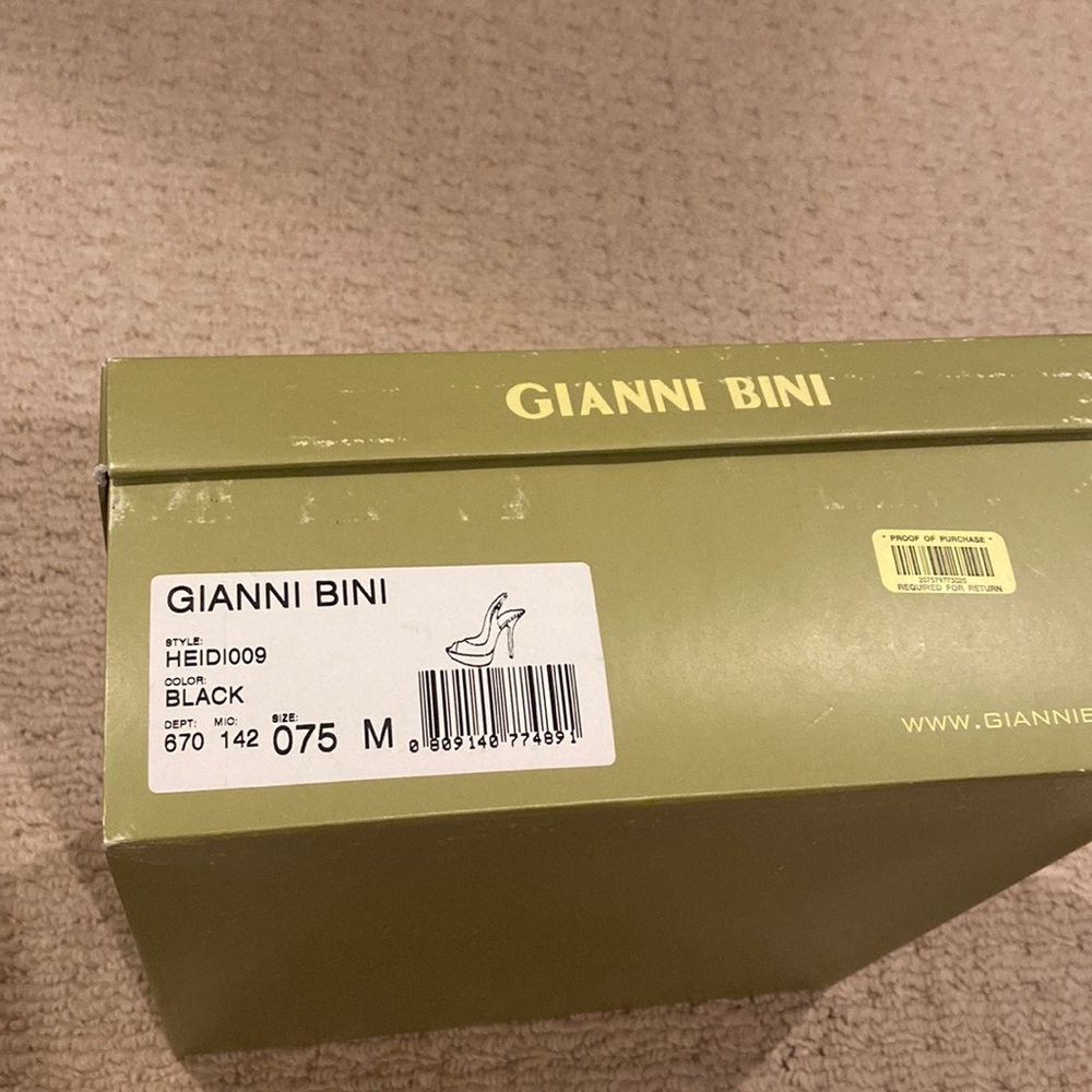 Gianni Bini black high heels